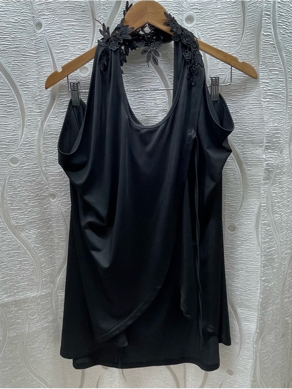 Unbranded Cold Shoulder Halter Top Womens L Black Good Lace‎ Trim Draped Goth